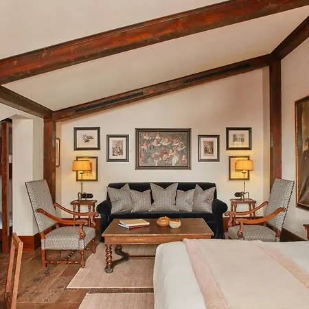 Airelles Hotel