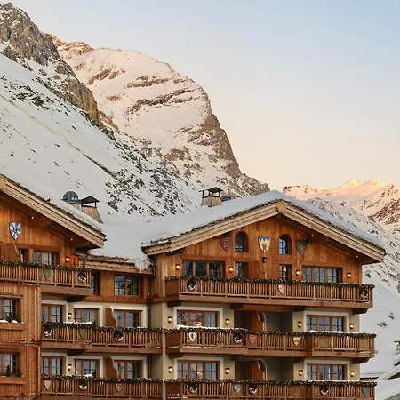 Airelles Hotel