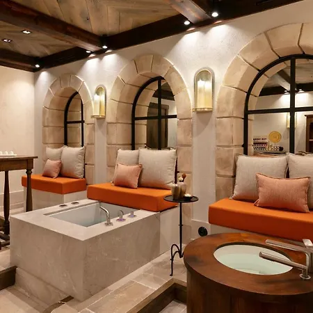 Hotel Airelles
